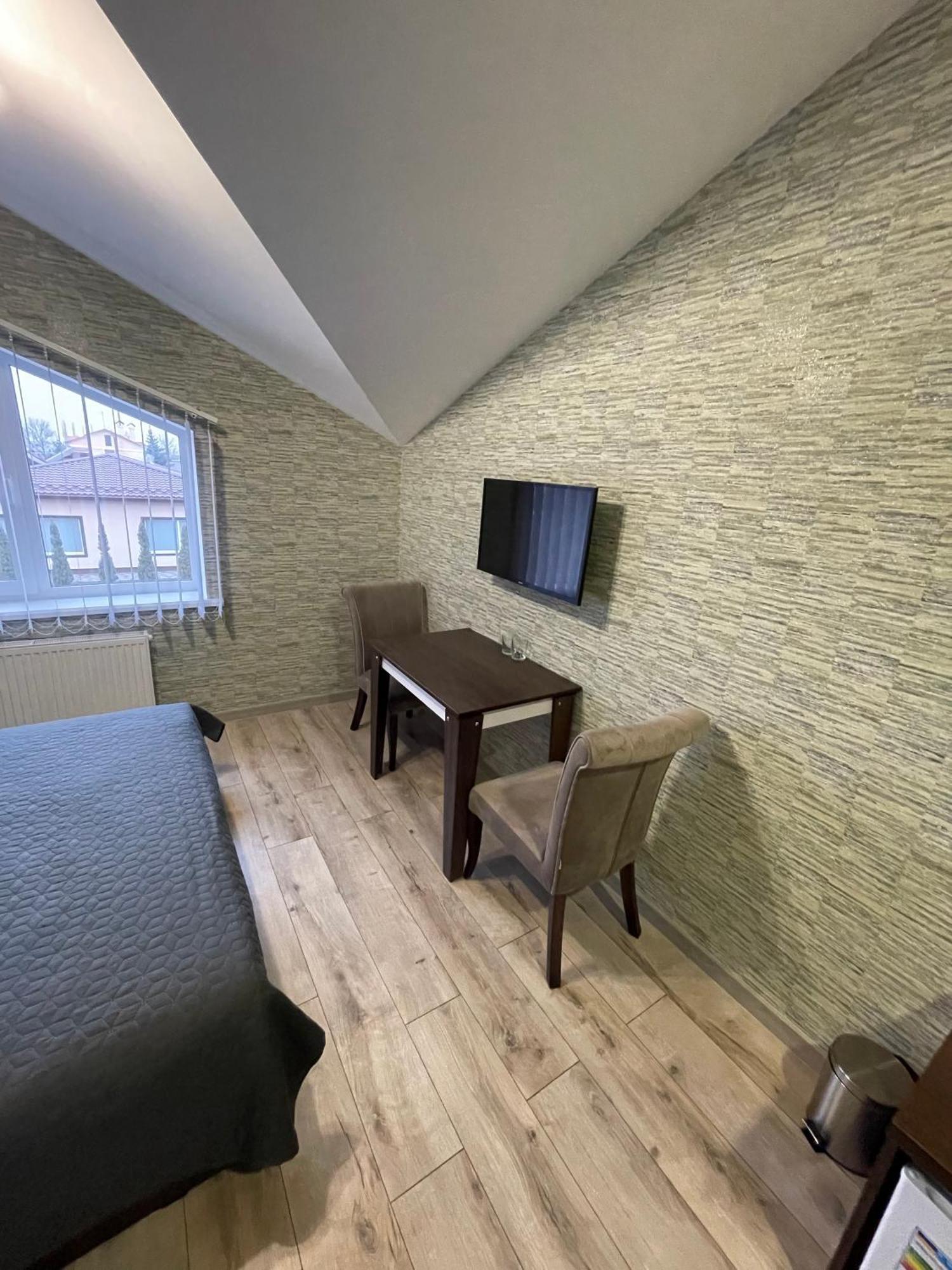 Hotel Ні Пуху, Ні Пера! Reshetylivka Exterior foto